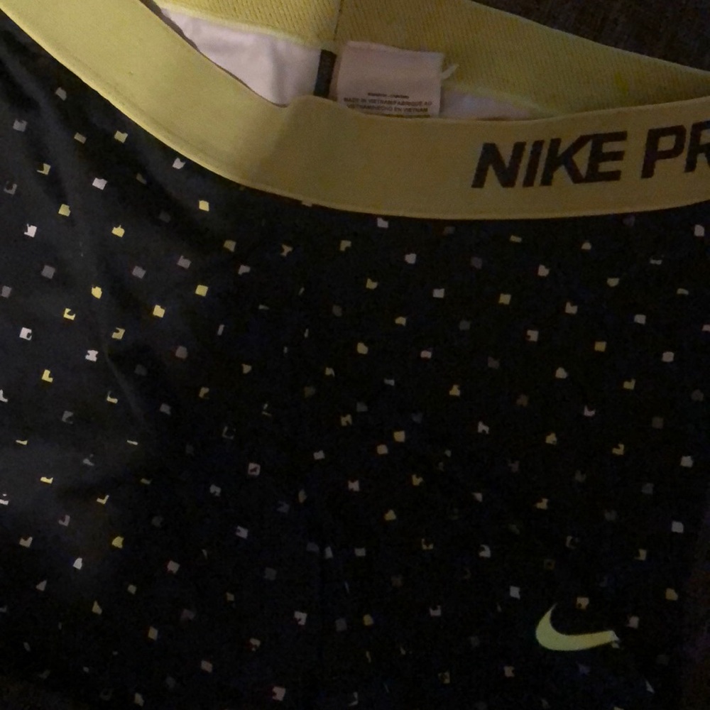 Nike shorts - Picture 3 of 3